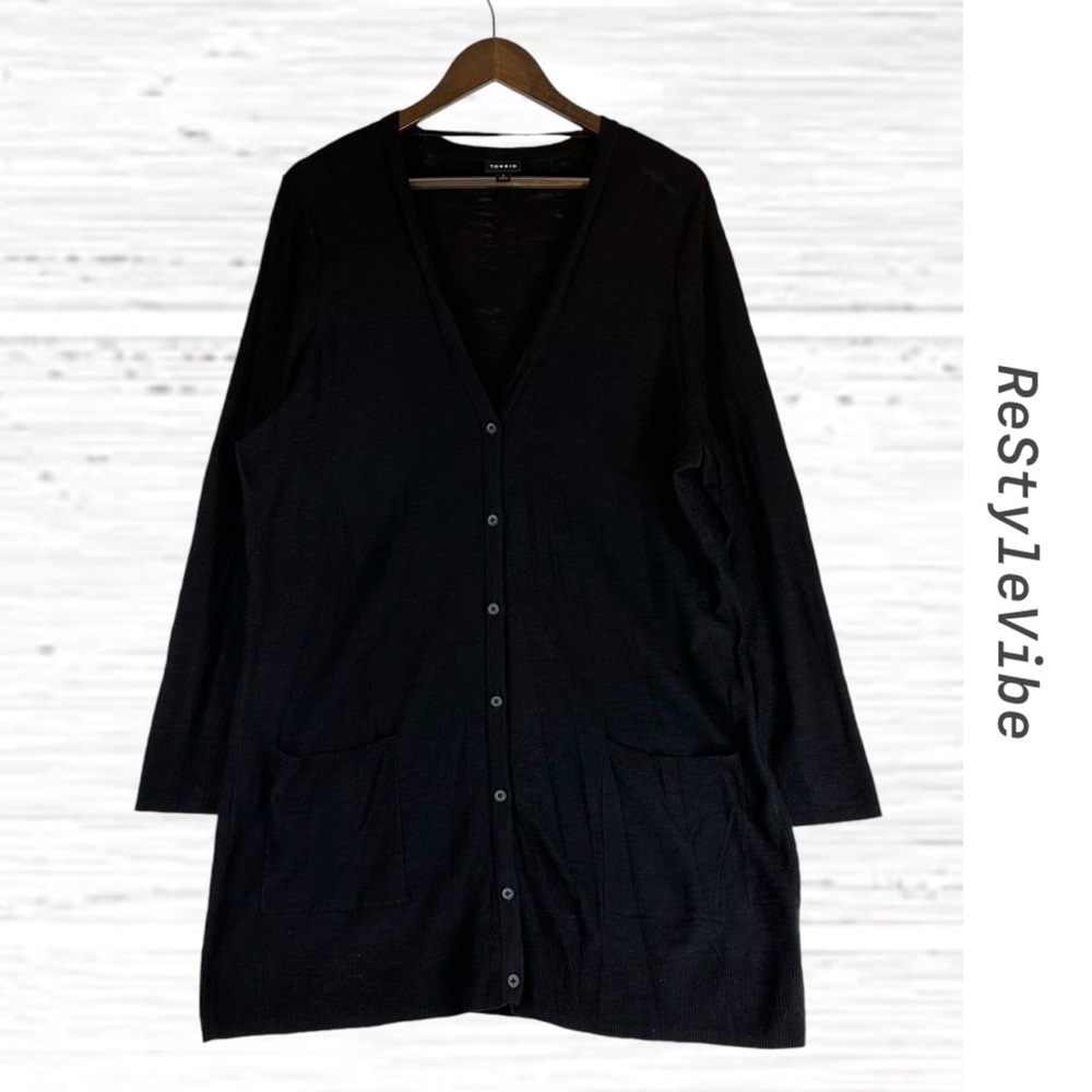 TORRID Women’s Size 2 2X 18-20 Sweater Cardigan Tunic Button Front V-Neck